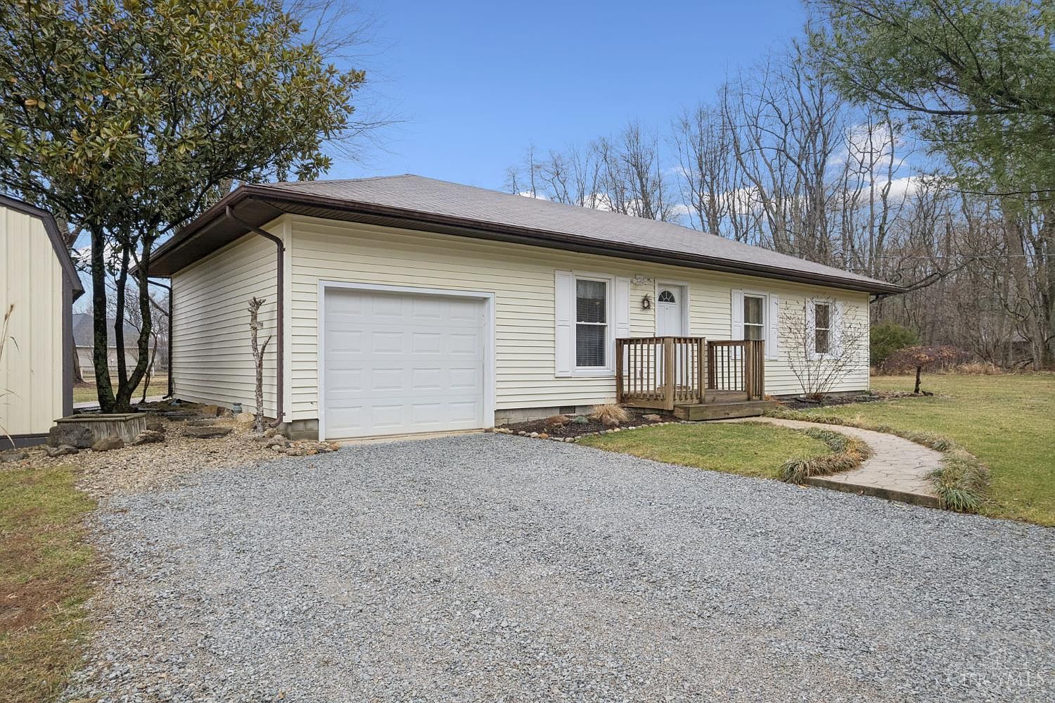 205 Horse Shoe Cv Sardinia, OH 45171 - Thumbnail 3