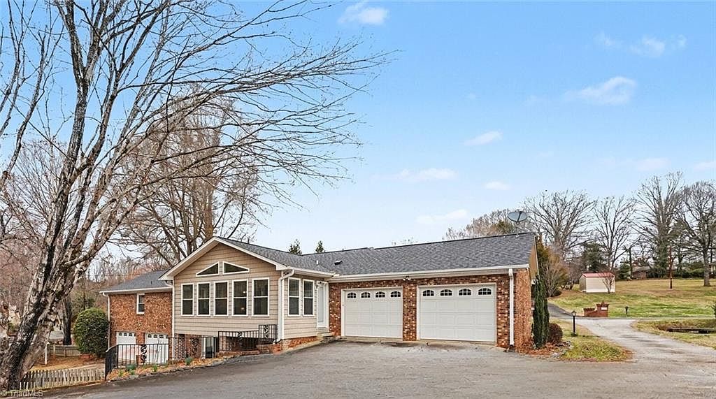 5585 Kane Dr Pfafftown, NC 27040 - Thumbnail 3