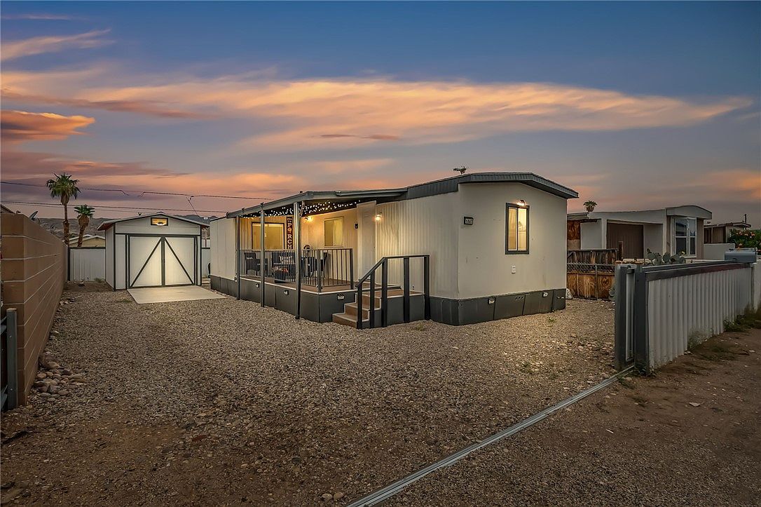 1867 Montclair Dr Bullhead City, AZ 86442 - Thumbnail 3