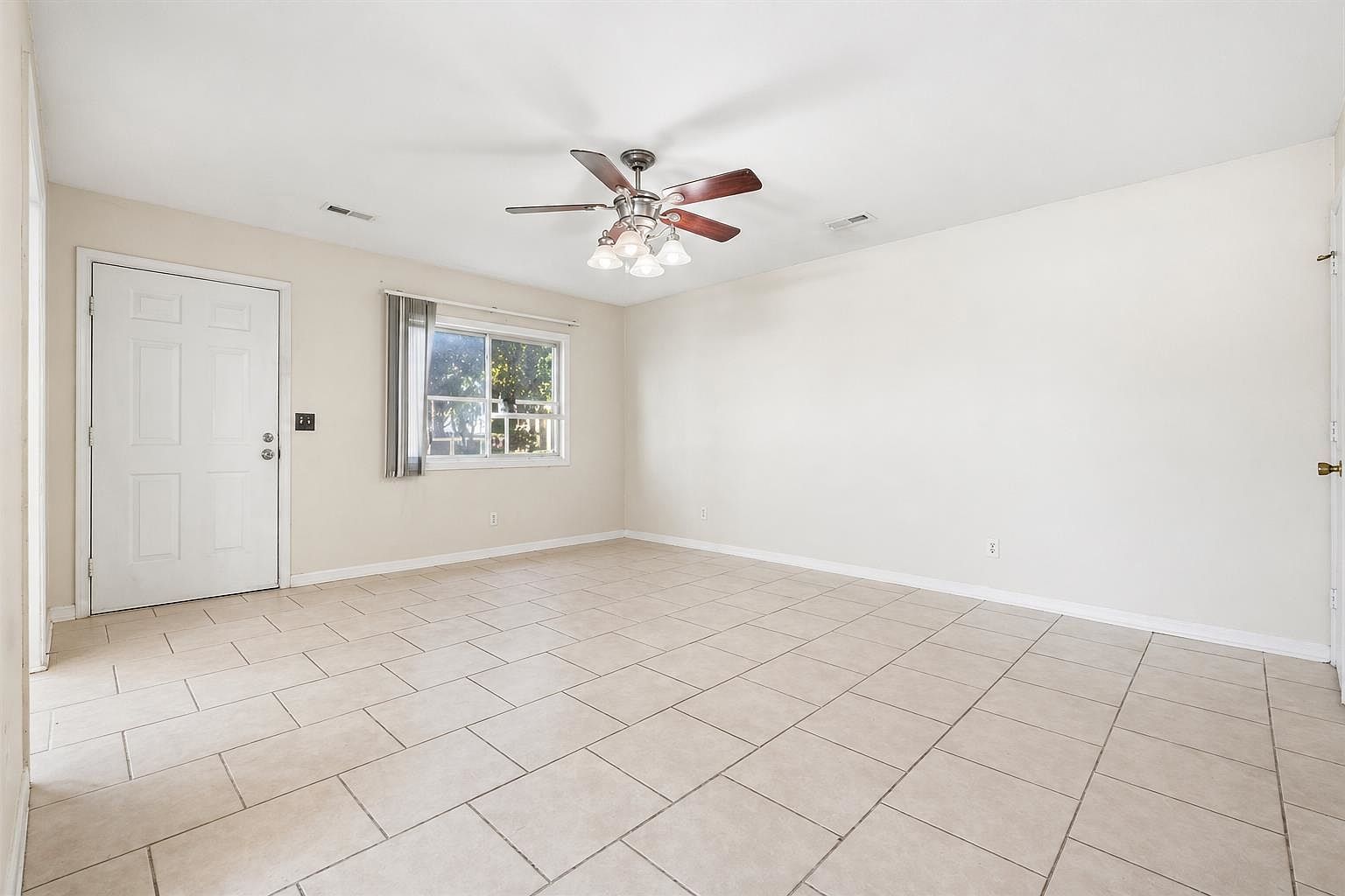 1381 Turkey Ridge Dr #D Myrtle Beach, SC 29575 - Thumbnail 3