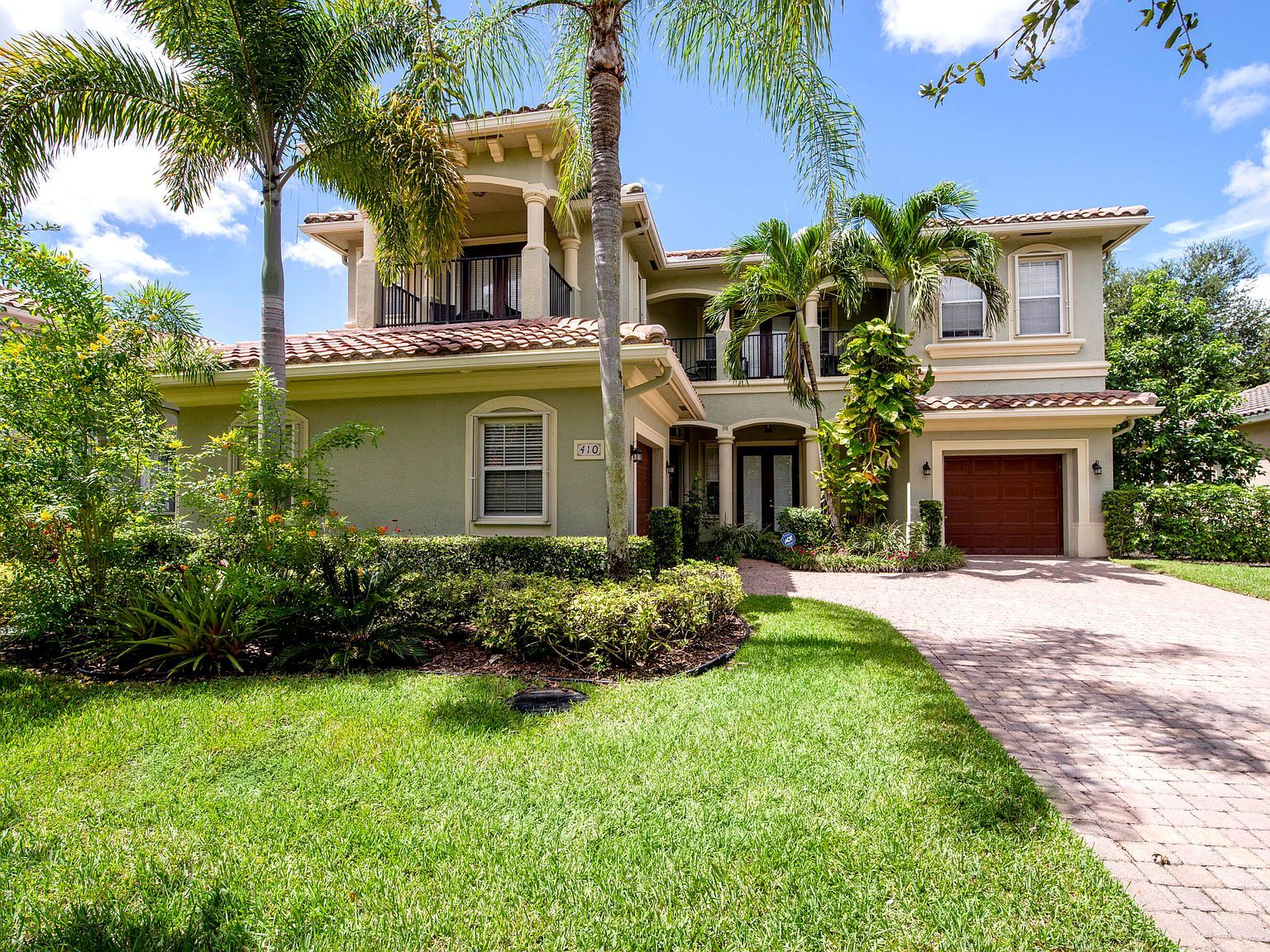 410 Cresta Cir West Palm Beach, FL 33413 - Thumbnail 3