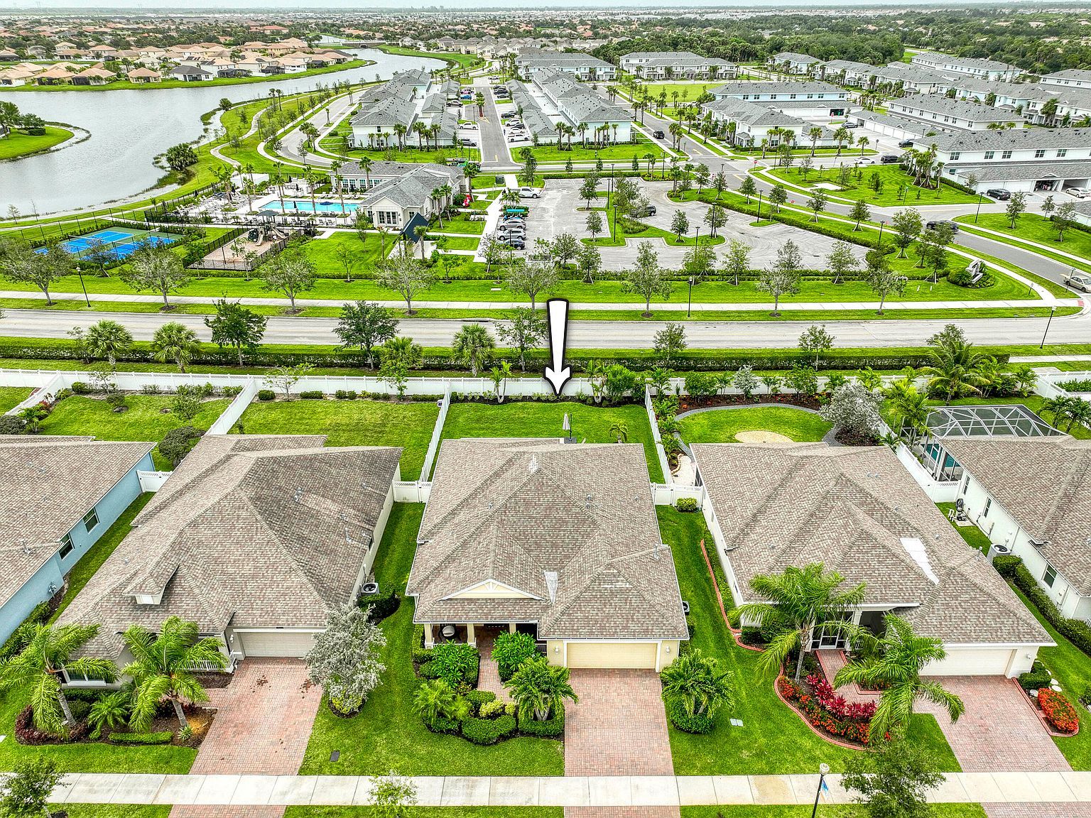 10295 SW Waterway Ln Port Saint Lucie, FL 34987 - Thumbnail 3