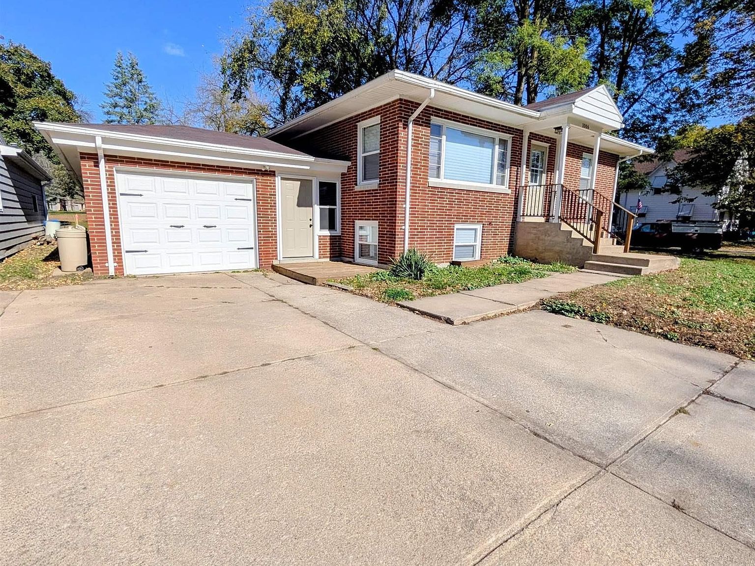 1006 12th St NE Mason City, IA 50401 - Thumbnail 3