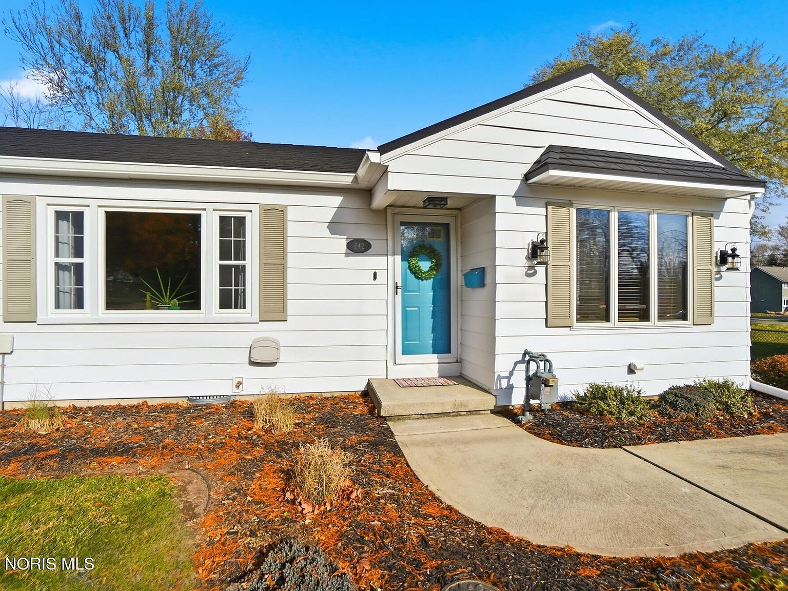 242 E Yates Ave Findlay, OH 45840 - Thumbnail 3