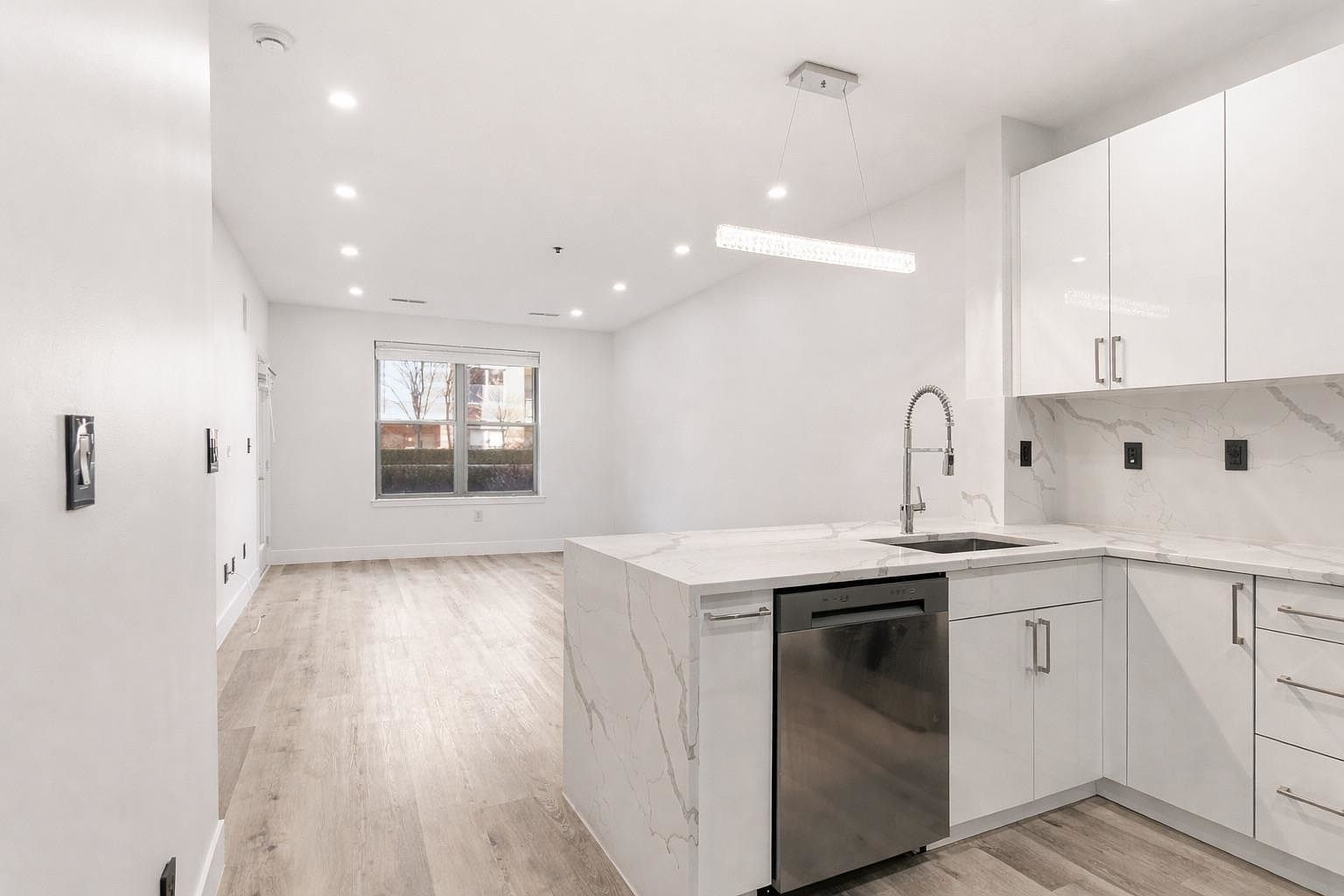 24 Avenue At Port Imperial APT 131 West New York, NJ 07093 - Thumbnail 3