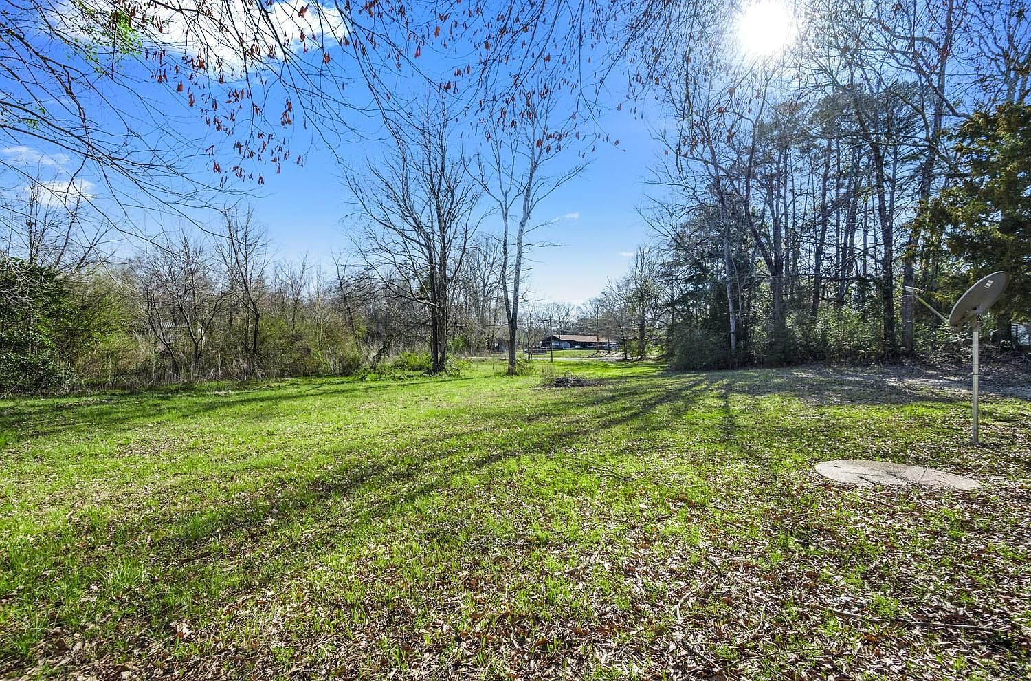 472 E Main St Zavalla, TX 75980 - Thumbnail 3