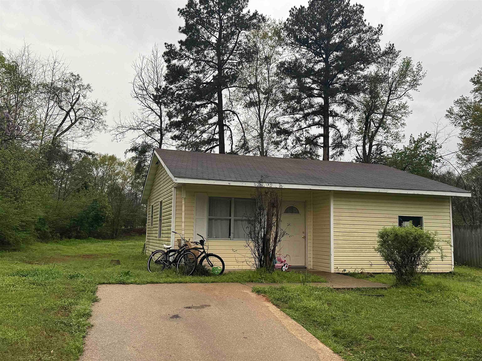 419 Godfrey St Gladewater, TX 75647 - Thumbnail 3