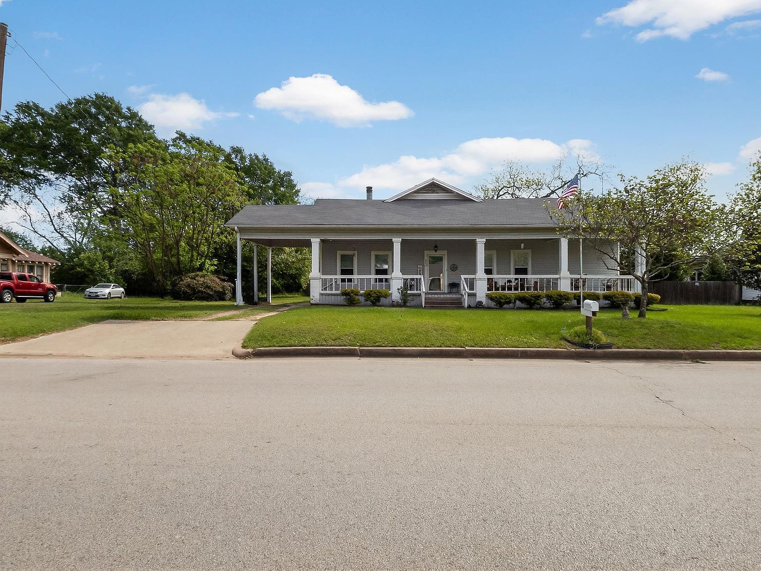 603 N Montgomery St Gilmer, TX 75644 - Thumbnail 3