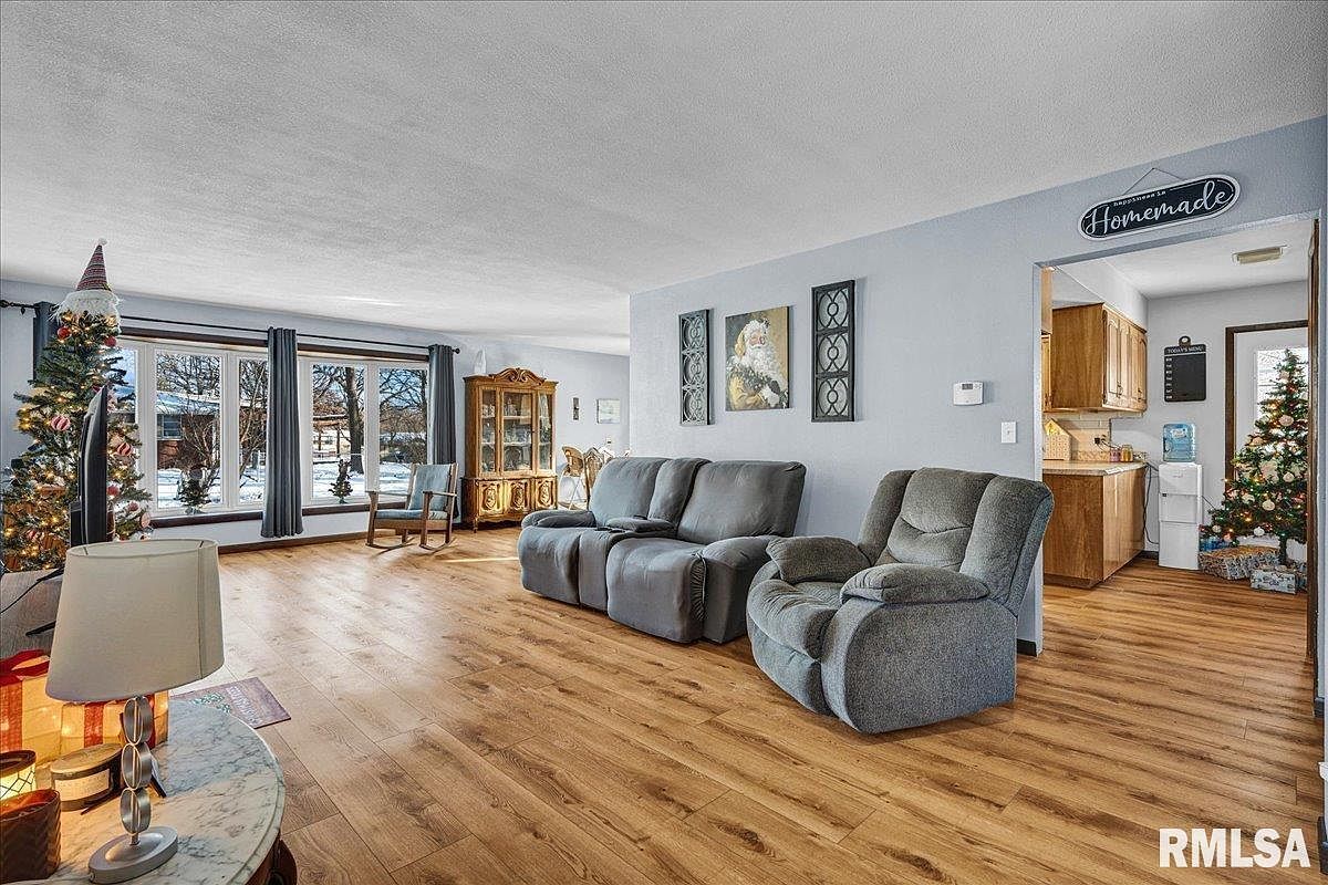 107 Brookwood Ct Washington, IL 61571 - Thumbnail 3