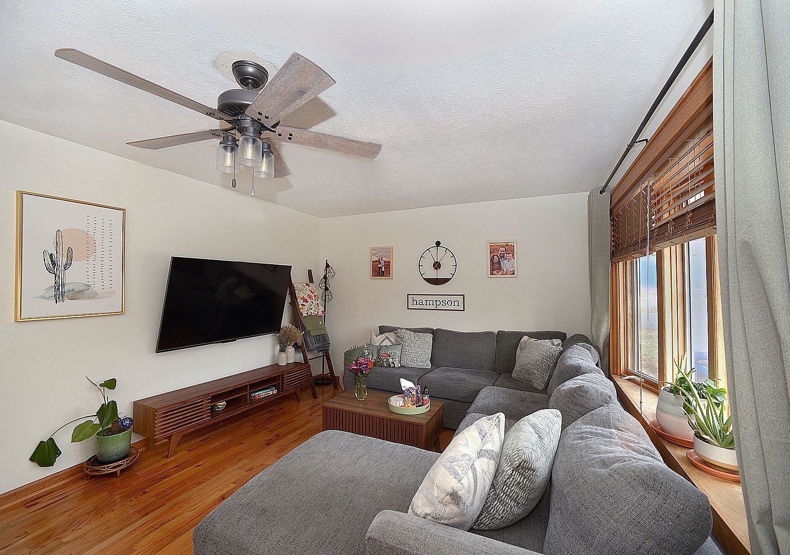 1435 Price St Ottawa, IL 61350 - Thumbnail 3