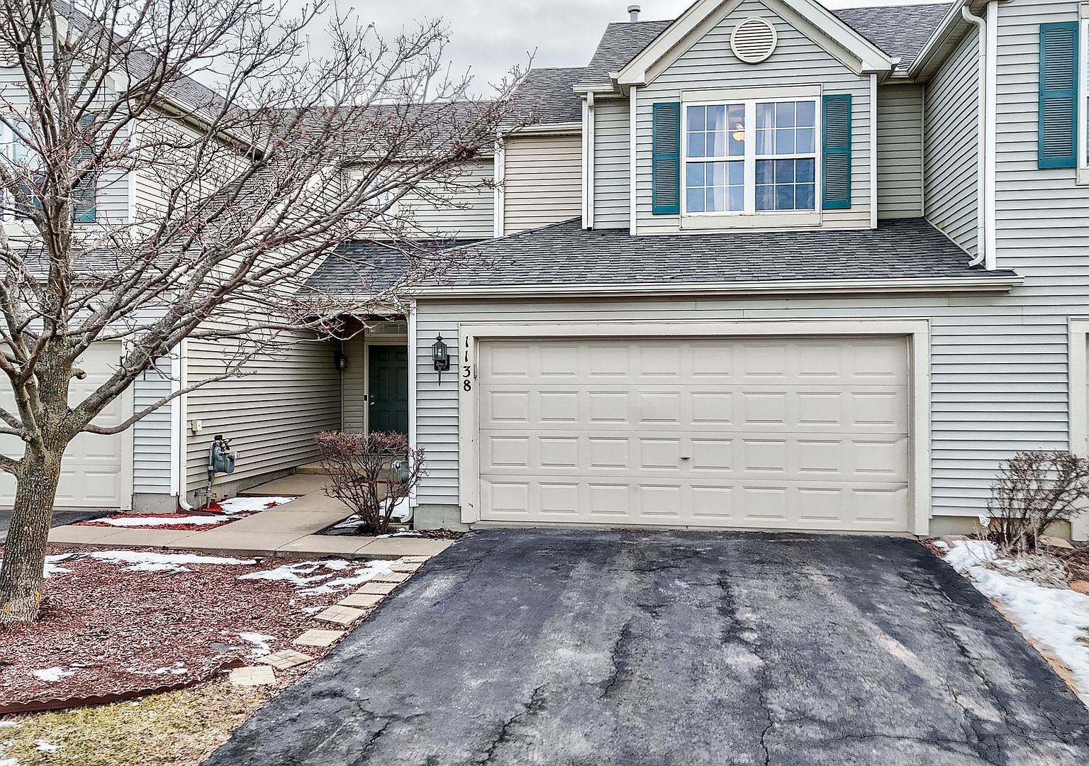 1138 Coneflower Ct UNIT 1138 Minooka, IL 60447 - Thumbnail 3