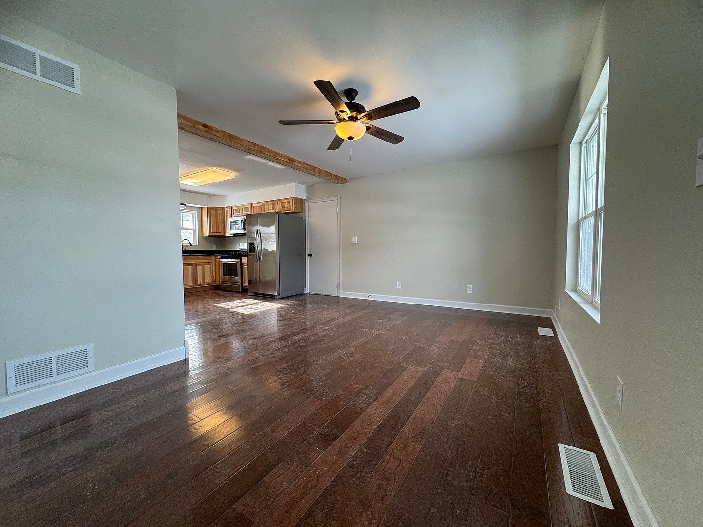 317 Midwestern Dr Ottawa, IL 61350 - Thumbnail 3