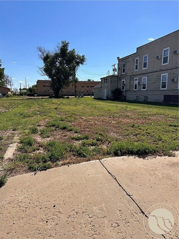 10 S 1st St E Baker, MT 59313 - Thumbnail 3