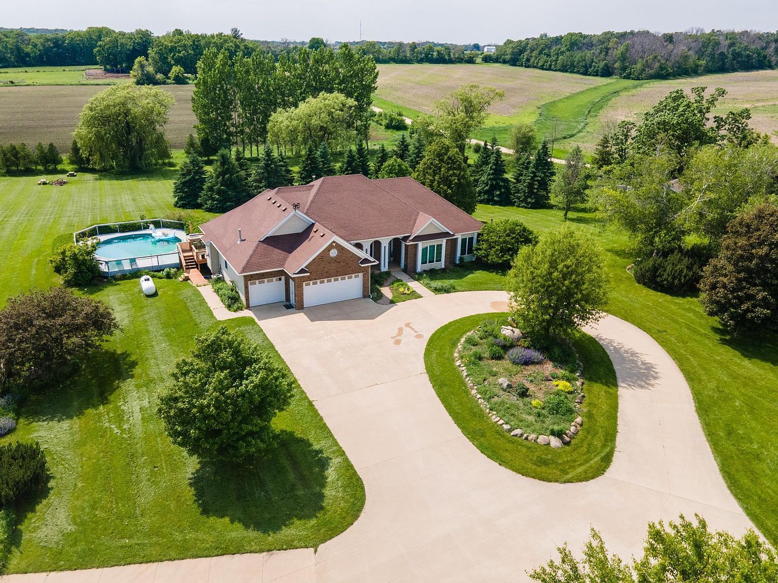 62539 185th Ave Dodge Center, MN 55927 - Thumbnail 3