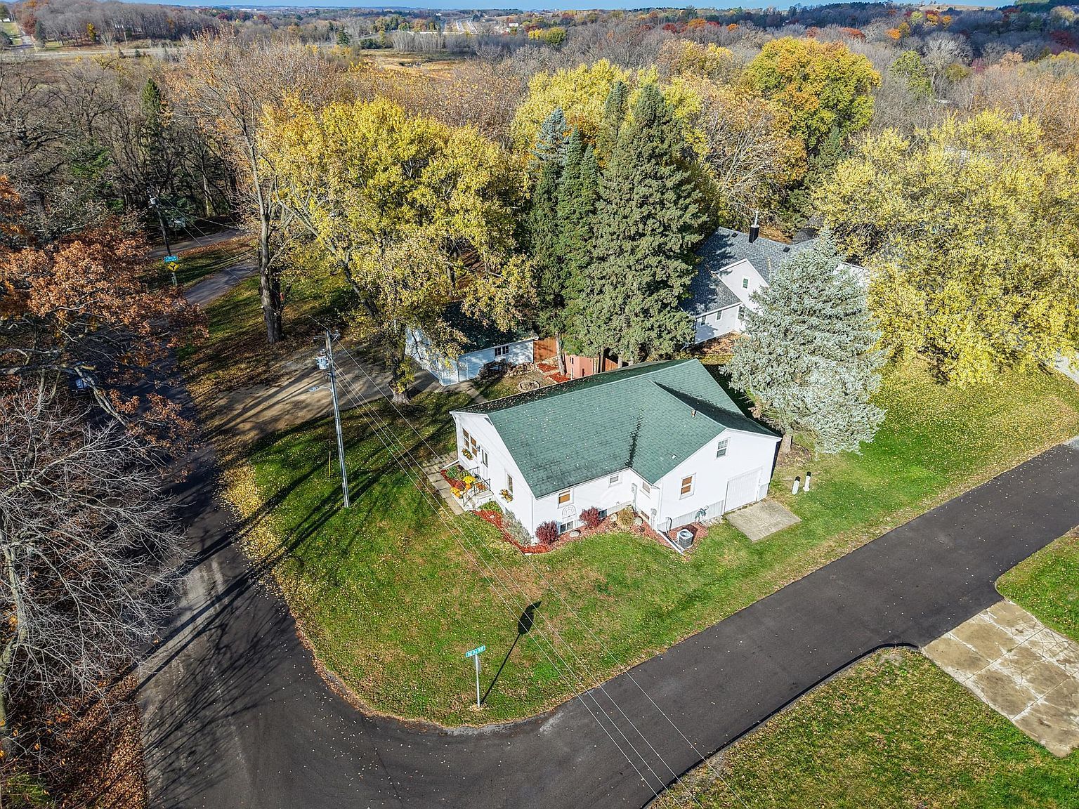 115 W Center St Oronoco, MN 55960 - Thumbnail 3