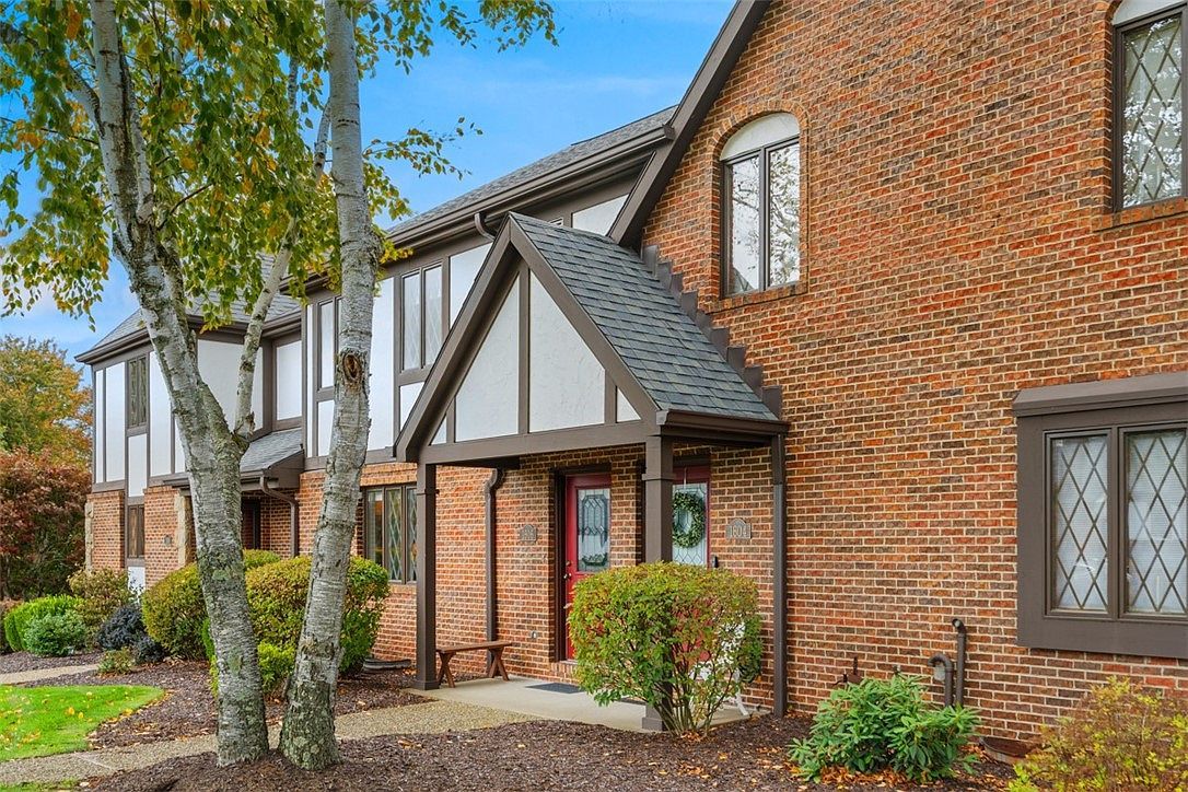 1606 Stone Mansion Dr Sewickley, PA 15143 - Thumbnail 3