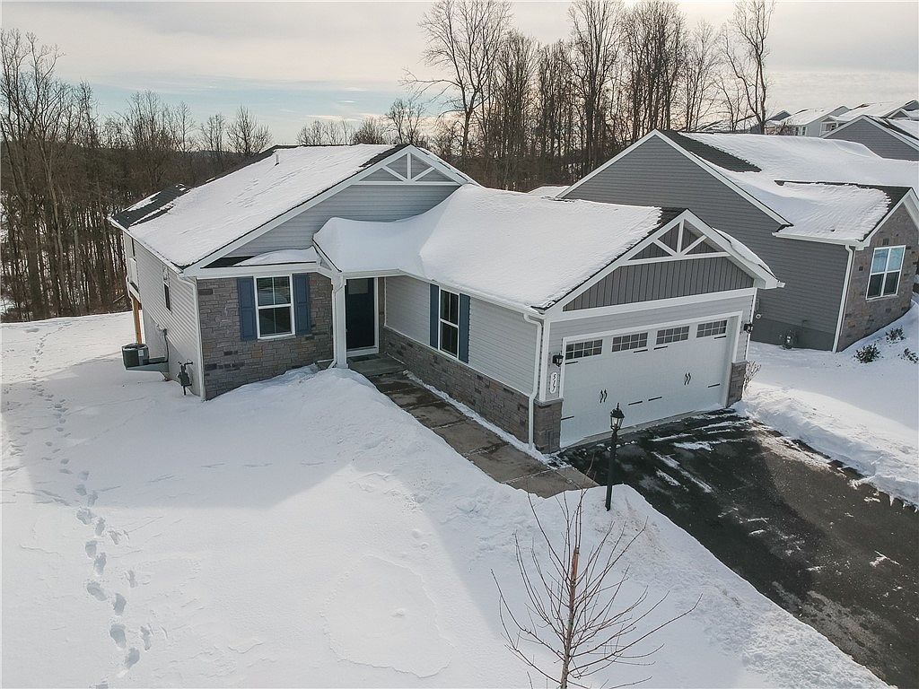 517 Coughton Cross Dr Harmony, PA 16037 - Thumbnail 3