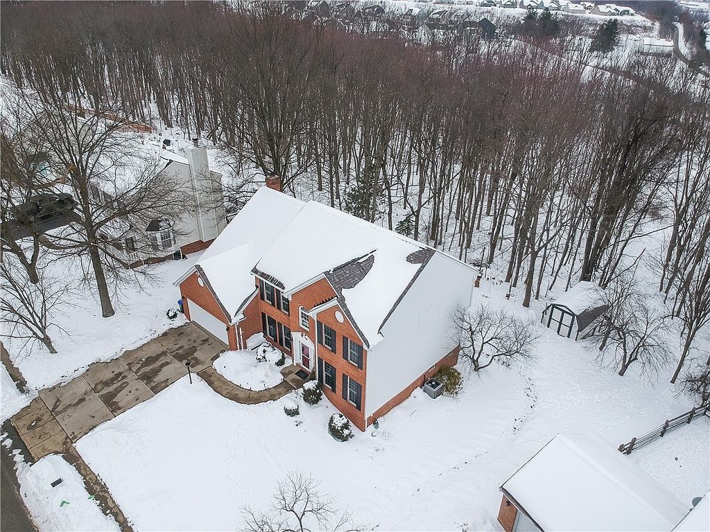 704 Helen Ct Cranberry Township, PA 16066 - Thumbnail 3