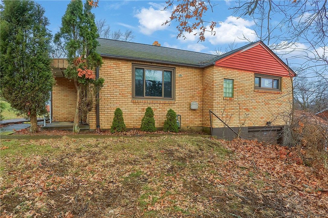 1275 Balmoral Dr Pittsburgh, PA 15237 - Thumbnail 3