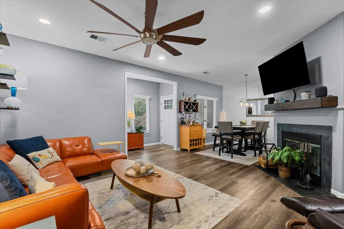 210 College Rd unit 302, Greensboro, NC, USA, 27410 - Thumbnail 3