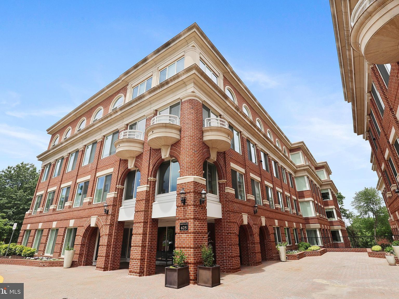 625 Slaters Ln APT 407 Alexandria, VA 22314 - Thumbnail 3