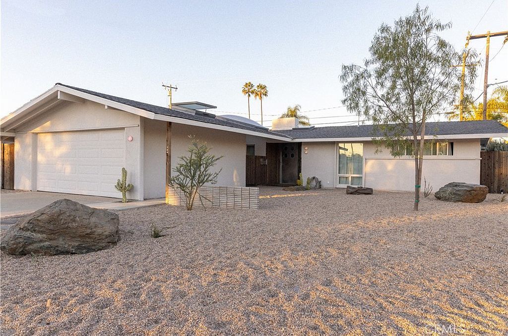 326 Princeton Dr Costa Mesa, CA 92626 - Thumbnail 3