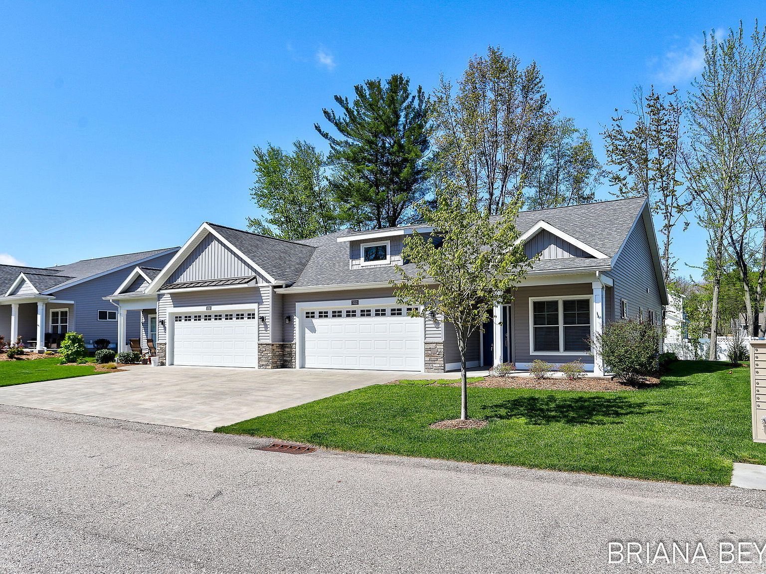 1012 Maplewood Ct Holland, MI 49423 - Thumbnail 3