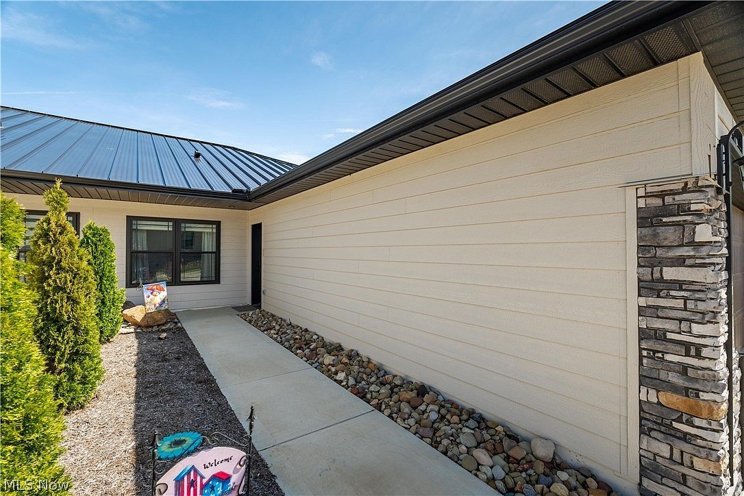 1021 Sycamore Ln Millersburg, OH 44654 - Thumbnail 3