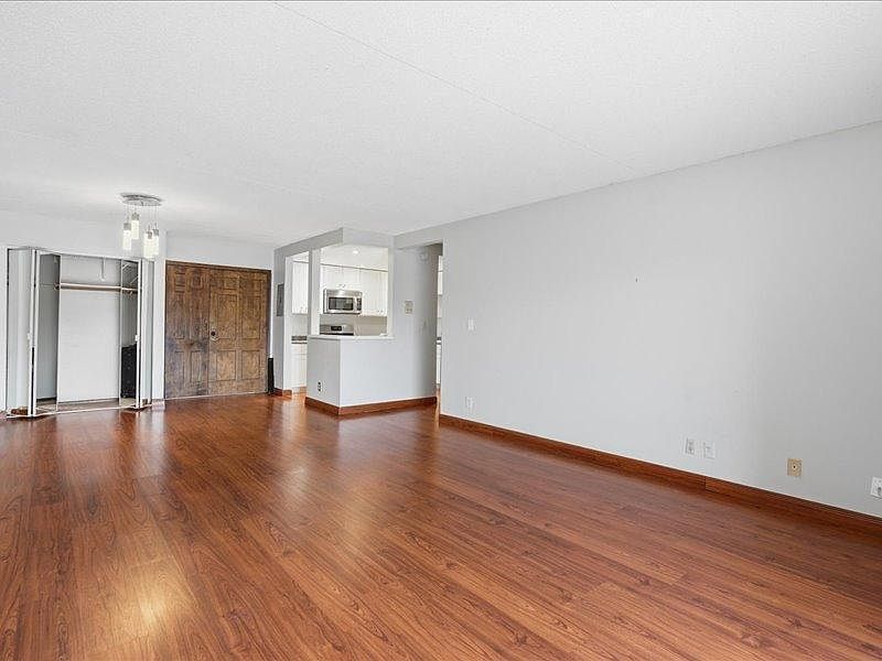 6670 Vernon Ave S APT 202 Minneapolis, MN 55436 - Thumbnail 3