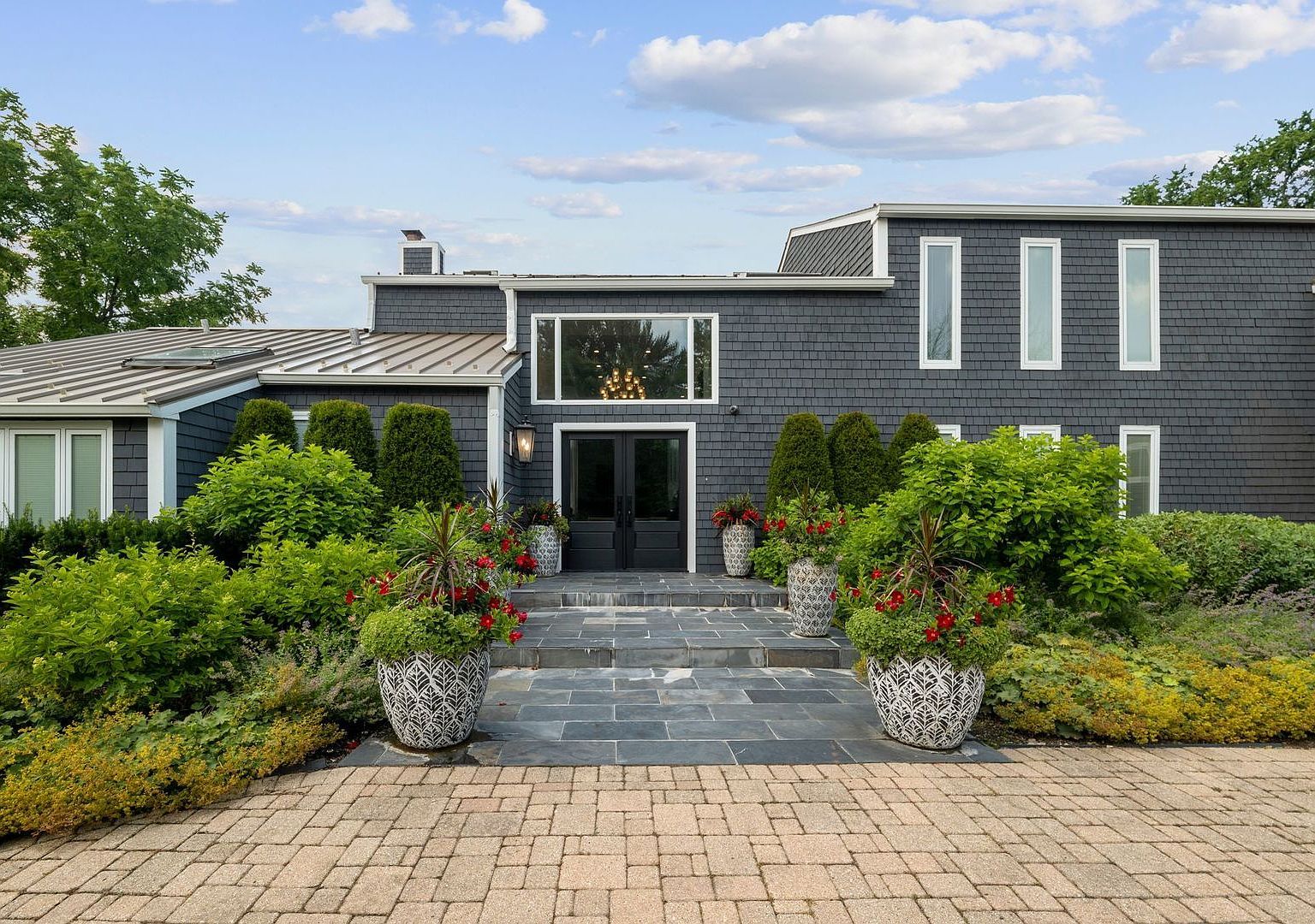 620 W Old Elm Rd Lake Forest, IL 60045 - Thumbnail 3