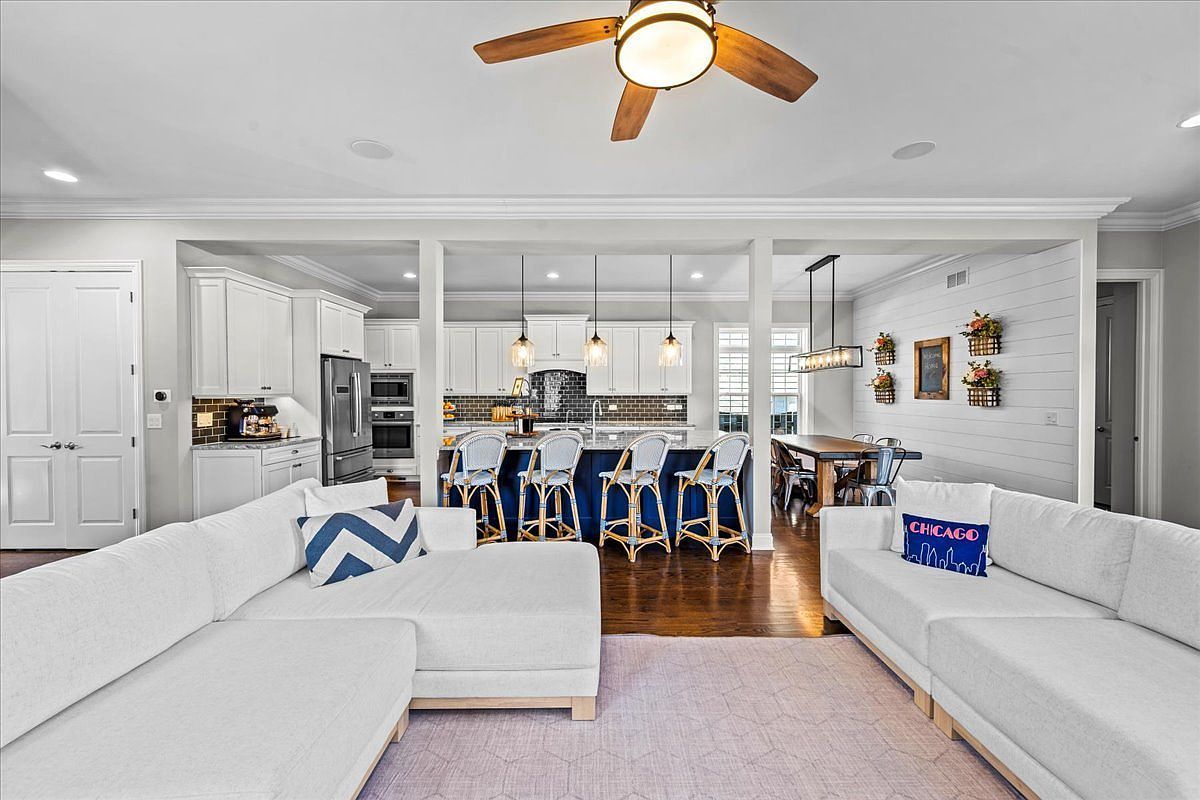 995 Harvard Ct Highland Park, IL 60035 - Thumbnail 3