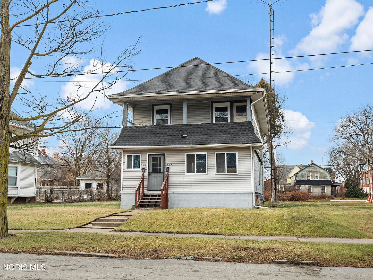 2621 Lawrence Ave Toledo, OH 43610 - Thumbnail 3