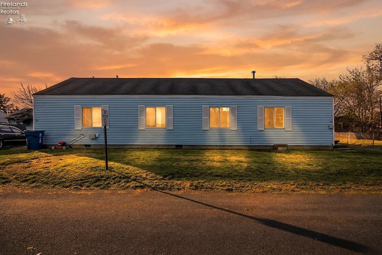 824 Fireland Ln Port Clinton, OH 43452 - Thumbnail 3