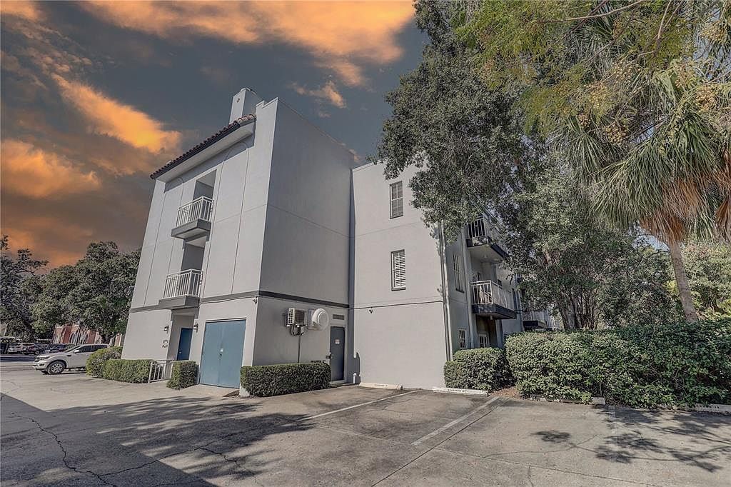 2314 S Clewis Ct UNIT 204 Tampa, FL 33629 - Thumbnail 3