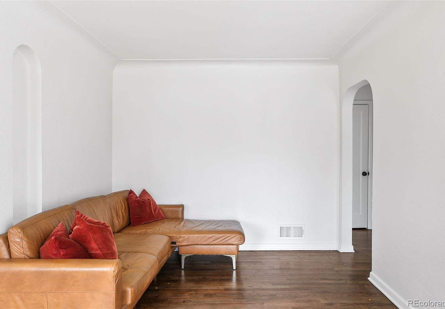 1213 Jamaica St Aurora, CO 80010 - Thumbnail 3