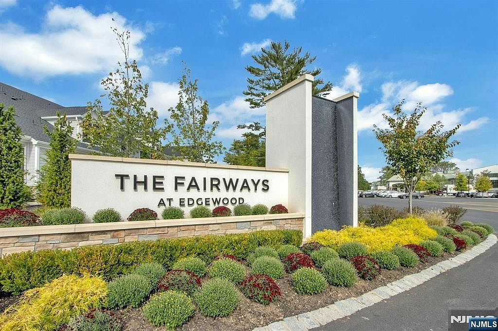 31 Saint Andrews Circle Riv Westwood, NJ 07675 - Thumbnail 3