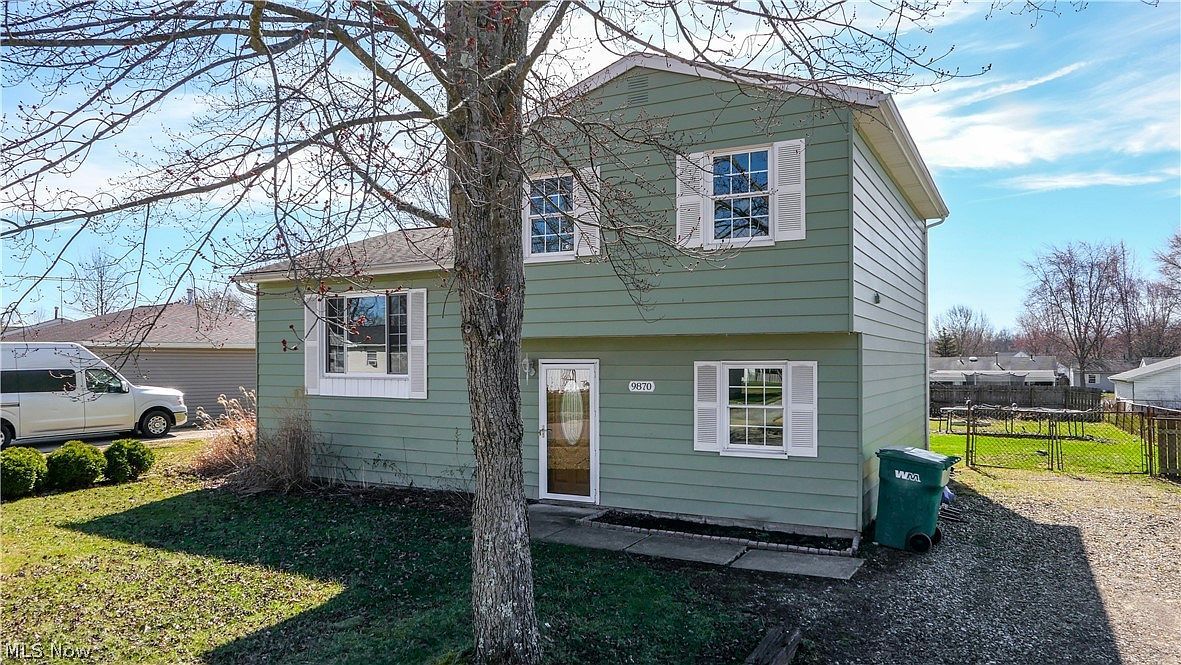 9870 Short Dr Windham, OH 44288 - Thumbnail 3