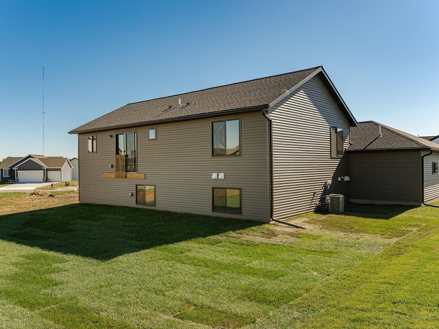 1806 Brandt Dr NE Byron, MN 55920 - Thumbnail 3