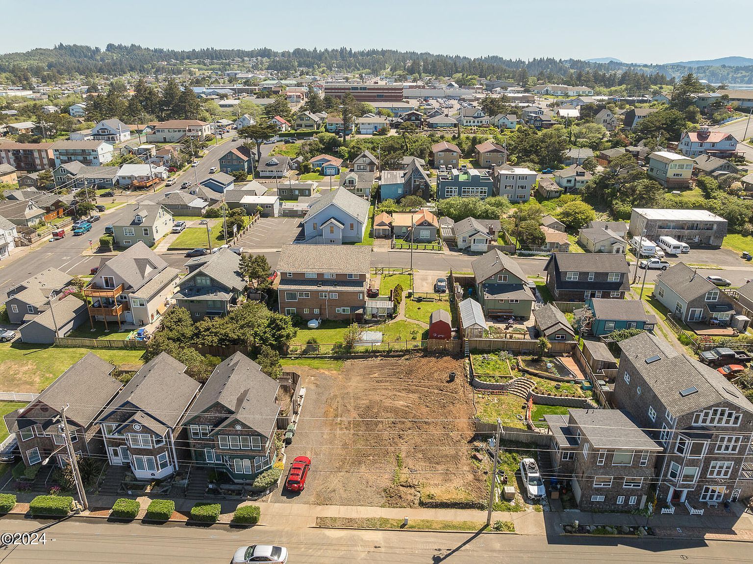 47 SW Coast St Newport, OR 97365 - Thumbnail 3