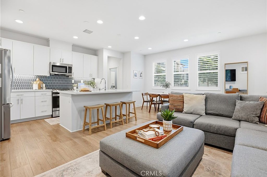 451 Potter Way Ladera Ranch, CA 92694 - Thumbnail 3