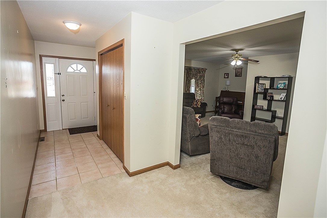 302 S Spruce St Stewardson, IL 62463 - Thumbnail 3