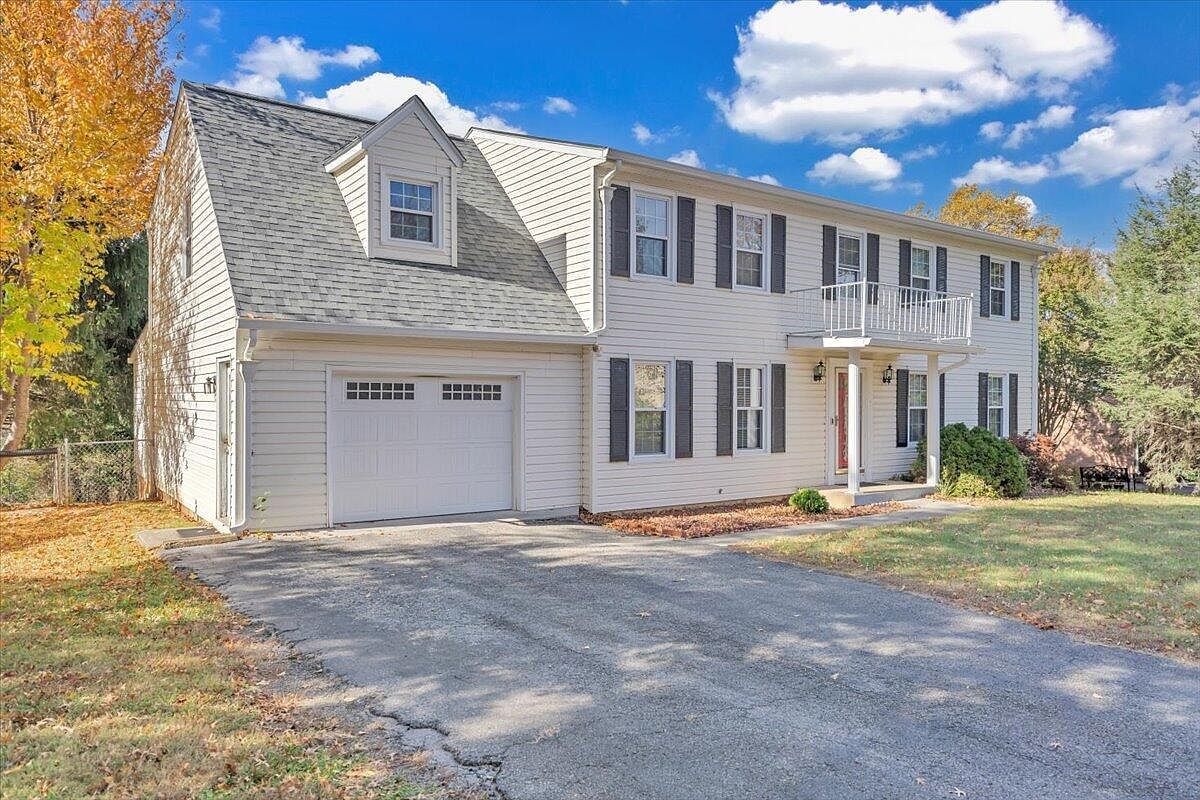 1633 Millwood Dr Salem, VA 24153 - Thumbnail 3