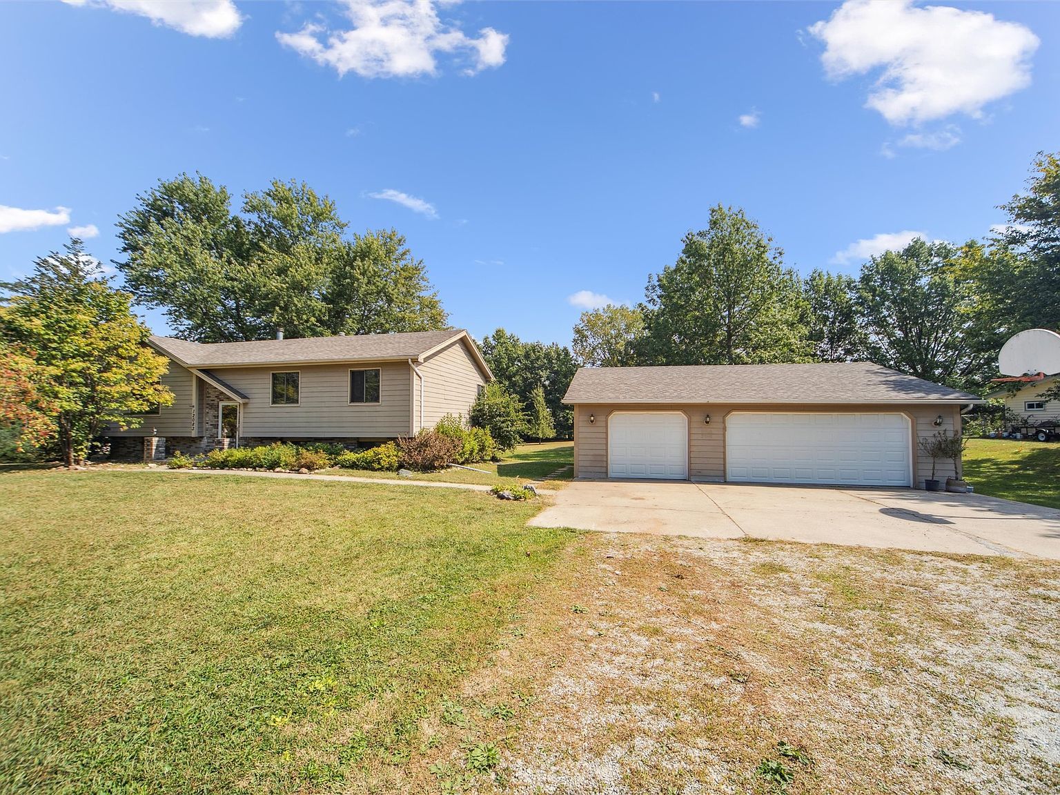 12083 NW 130th Ct Madrid, IA 50156 - Thumbnail 3