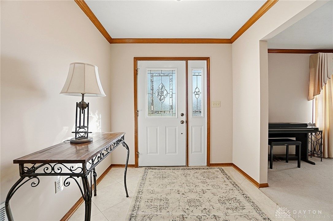 205 Elmwood Pl Dayton, OH 45440 - Thumbnail 3