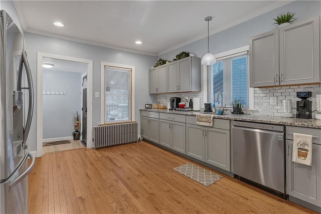 70 W Park Pl Woonsocket, RI 02895 - Thumbnail 3