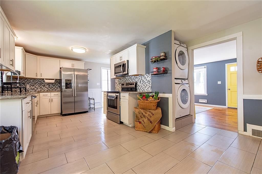 82 Patton Rd Woonsocket, RI 02895 - Thumbnail 3