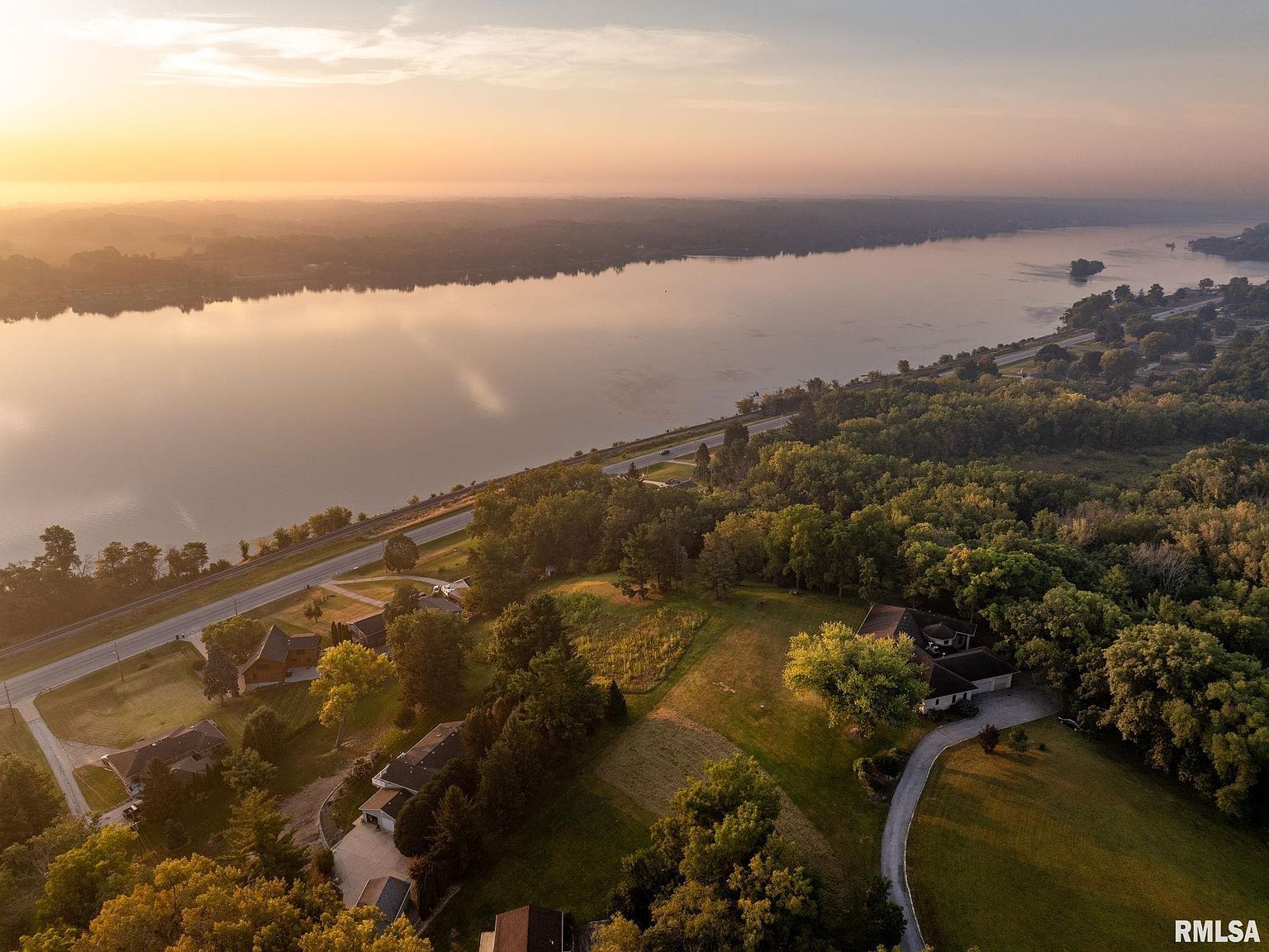 28176 226th St Le Claire, IA 52753 - Thumbnail 3