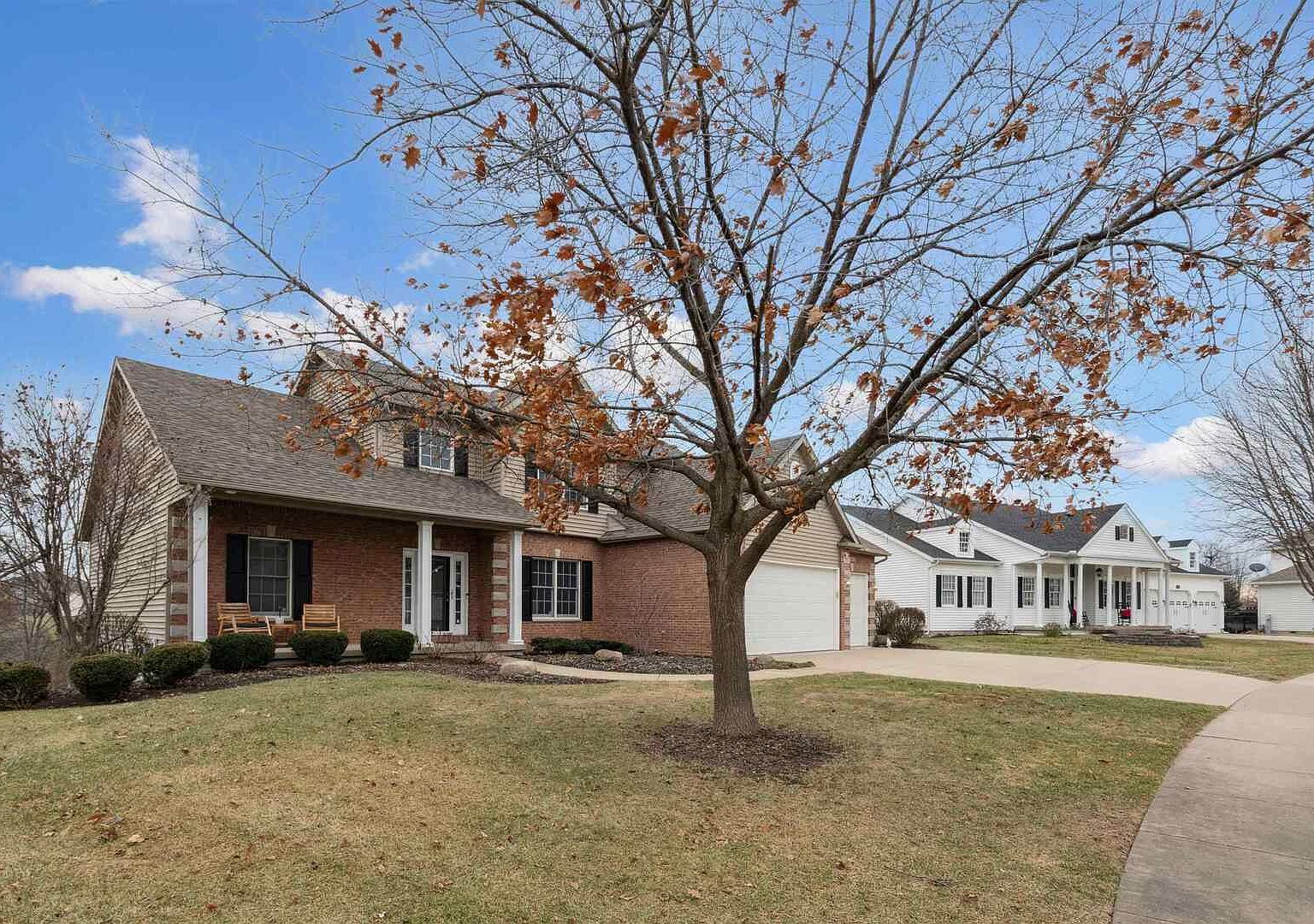 5521 N Ridge Cir Bettendorf, IA 52722 - Thumbnail 3