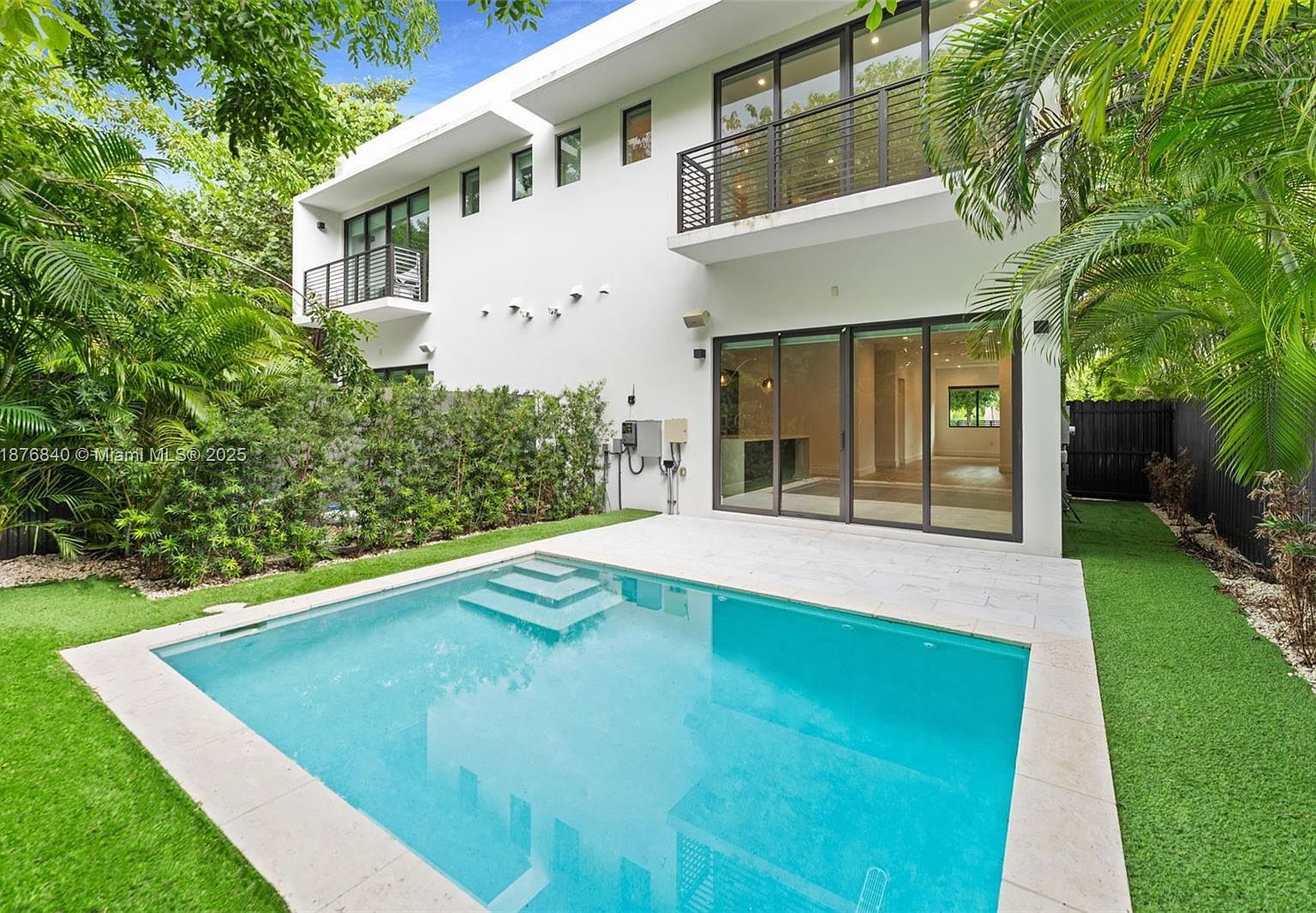 3130 & 3132 Plaza St Miami, FL 33133 - Thumbnail 3