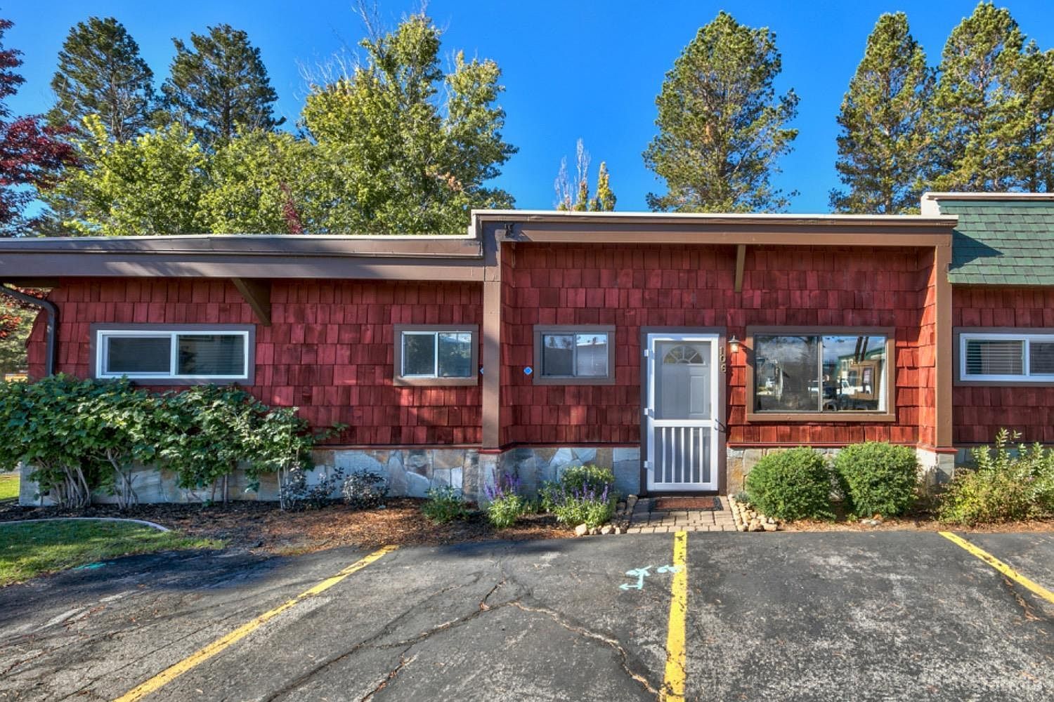 439 Ala Wai Blvd APT 106 South Lake Tahoe, CA 96150 - Thumbnail 4